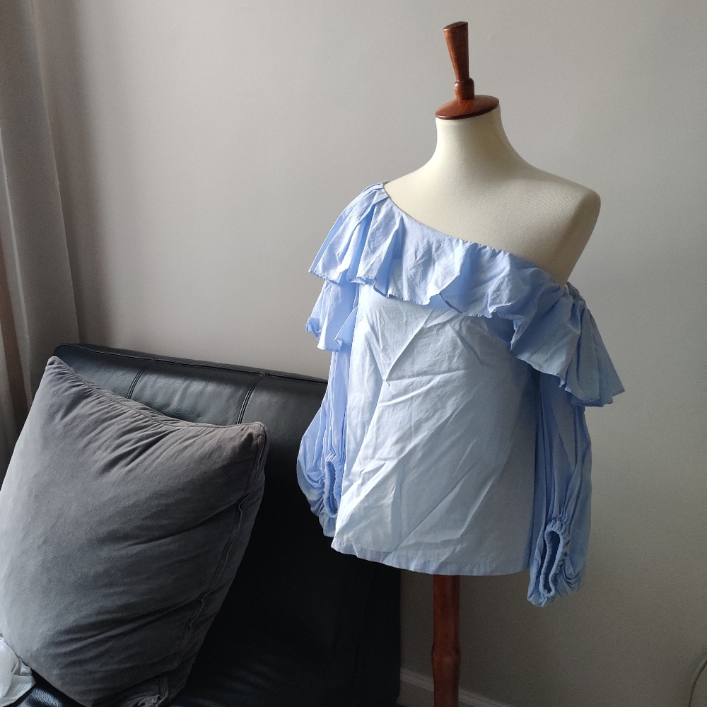 Off Shoulder Top - image 5